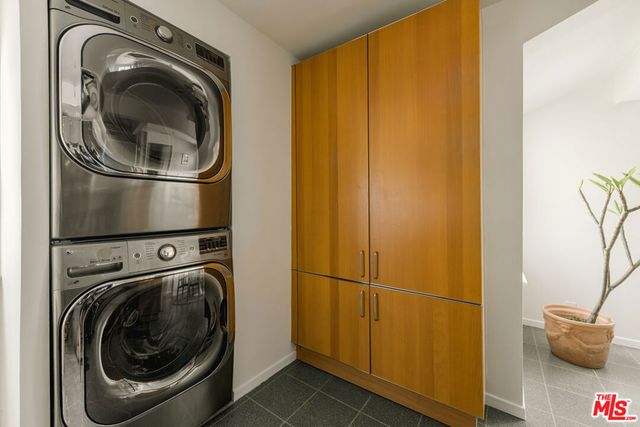 3019 Maxwell Street, Los Angeles, CA 90027