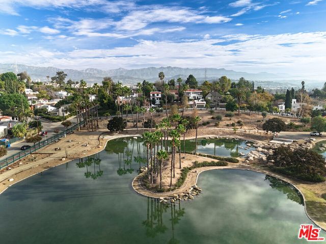 3019 Maxwell Street, Los Angeles, CA 90027