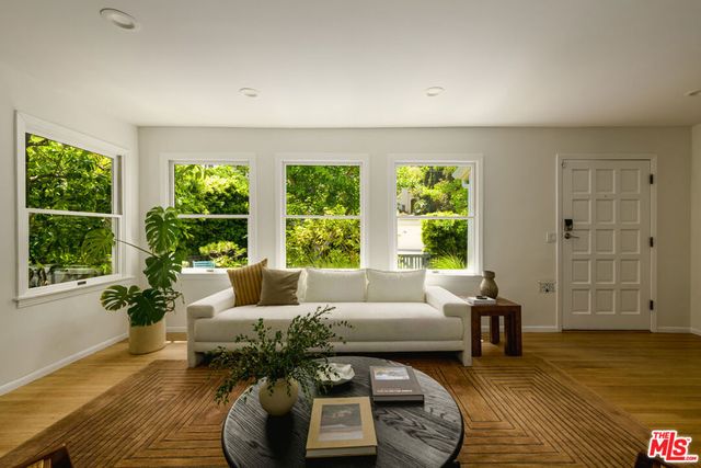 3019 Maxwell Street, Los Angeles, CA 90027