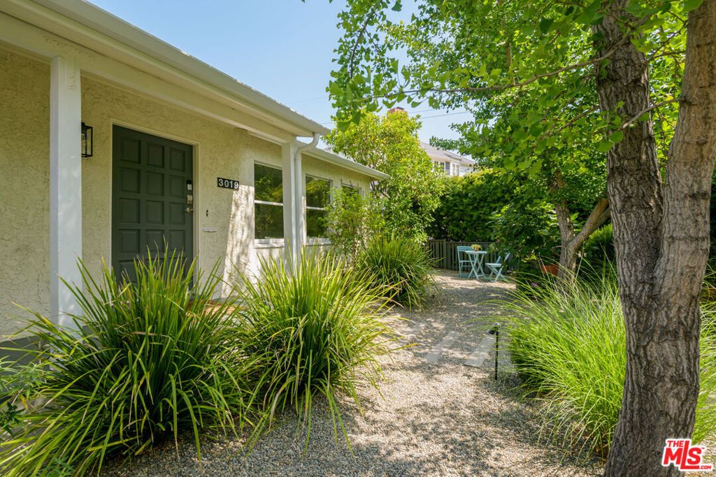 3019 Maxwell Street, Los Angeles, CA 90027