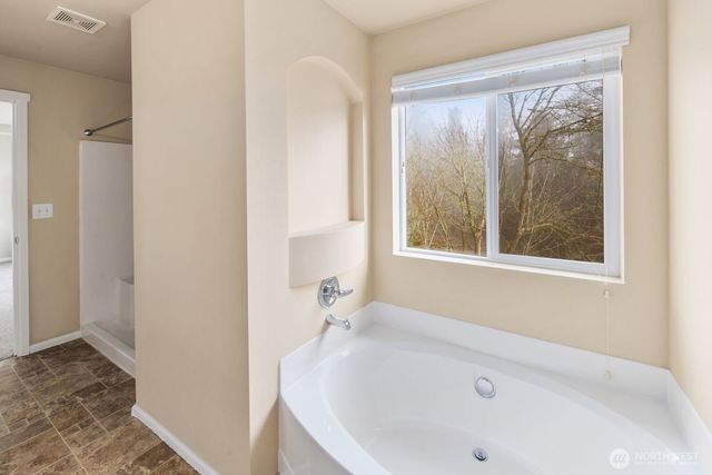 25912 35th Place S, Kent, WA 98032