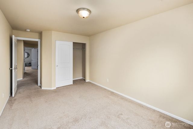 25912 35th Place S, Kent, WA 98032