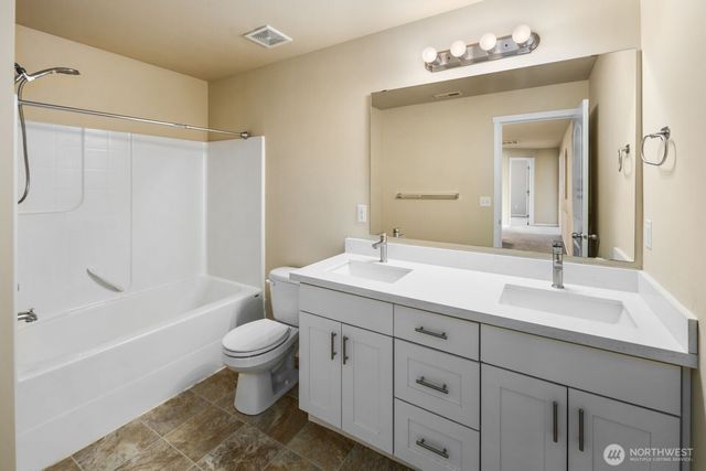 25912 35th Place S, Kent, WA 98032