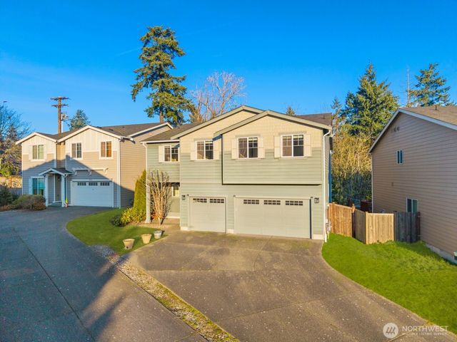 25912 35th Place S, Kent, WA 98032