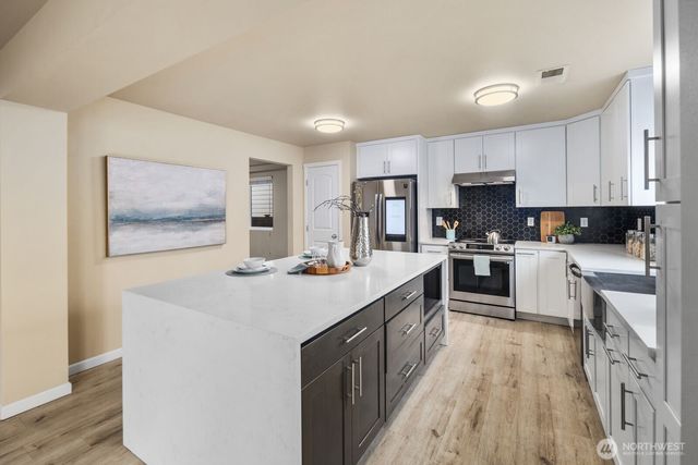 25912 35th Place S, Kent, WA 98032