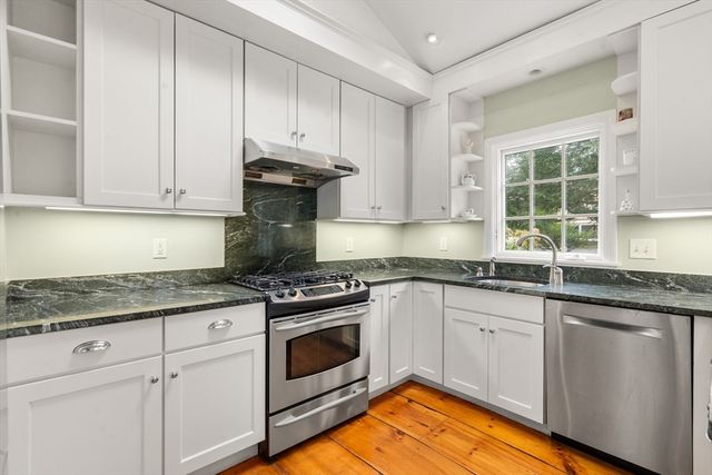 7 Russell St, Milton, MA 02186