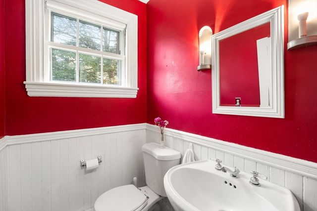 7 Russell St, Milton, MA 02186