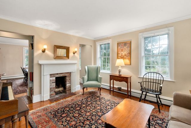 7 Russell St, Milton, MA 02186