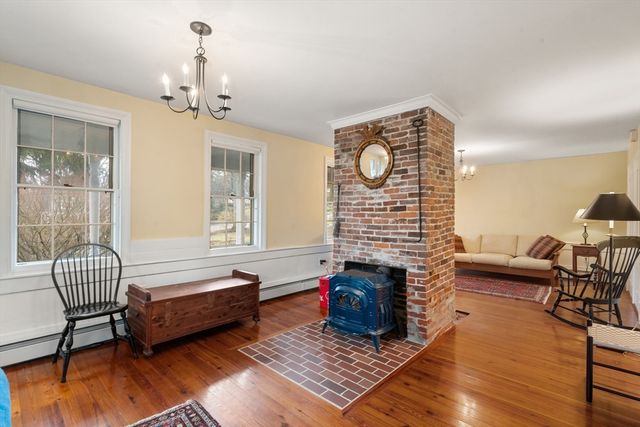 7 Russell St, Milton, MA 02186