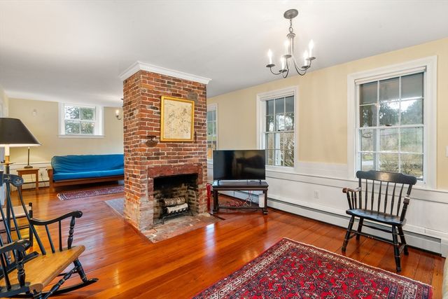 7 Russell St, Milton, MA 02186