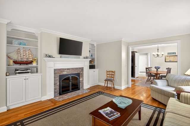 9 Bakers Pond Road, Dennis, MA 02641