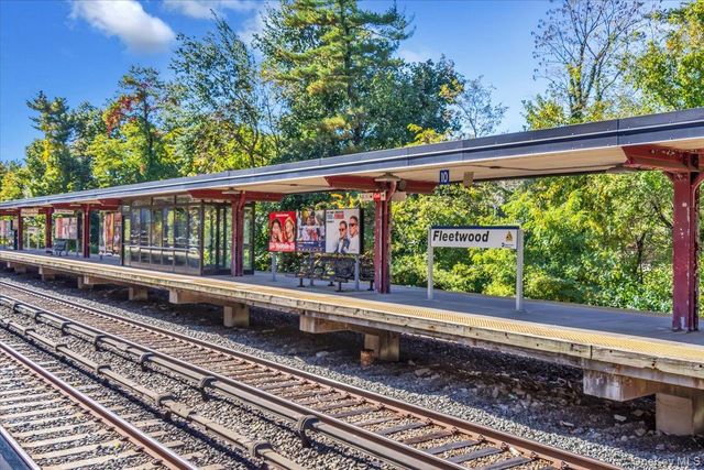 811 Bronx River Road 3C, Bronxville, NY 10708