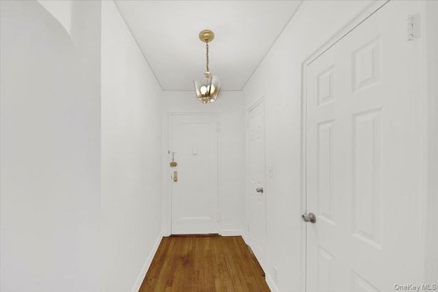 811 Bronx River Road 3C, Bronxville, NY 10708