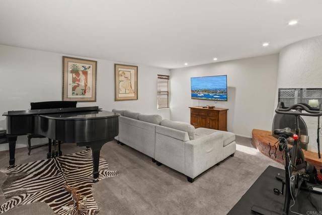 1411 8th Street, Coronado, CA 92118