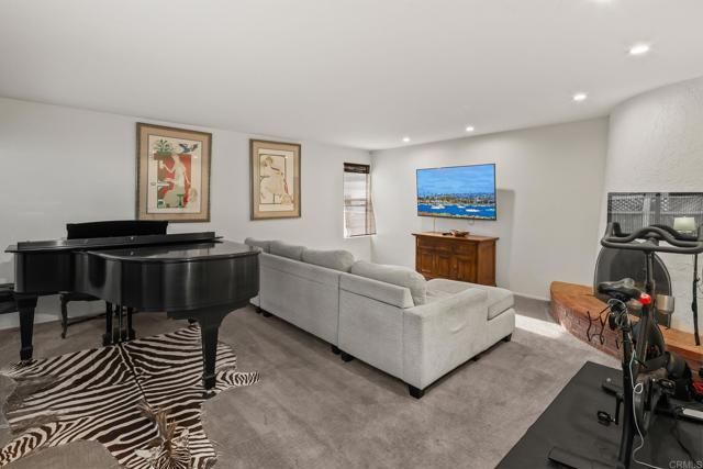 1411 8th Street, Coronado, CA 92118