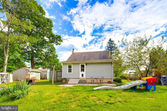 801 OLD COMMONS RD, Windsor, PA 17366