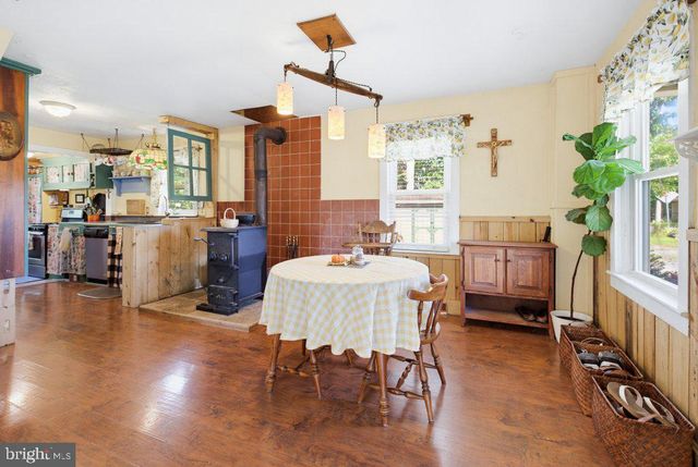 801 OLD COMMONS RD, Windsor, PA 17366