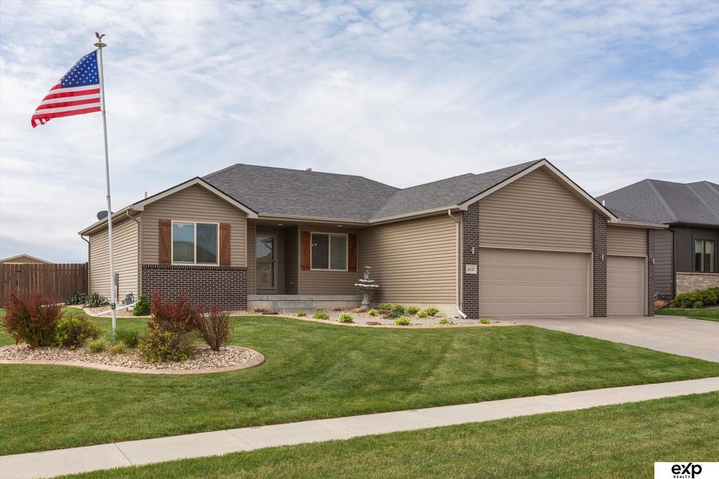 9431 Southern Sky Road, Lincoln, NE 68505