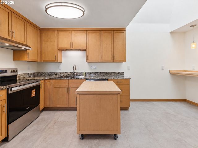 9234 N CENTRAL St, Portland, OR 97203
