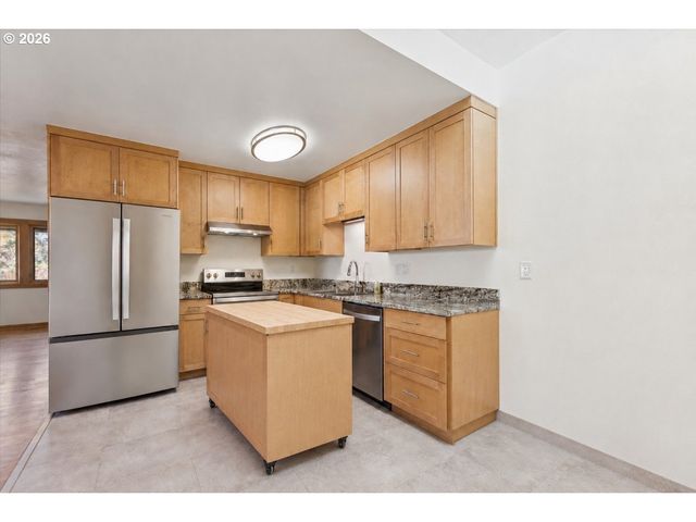 9234 N CENTRAL St, Portland, OR 97203