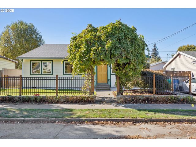 9234 N CENTRAL St, Portland, OR 97203