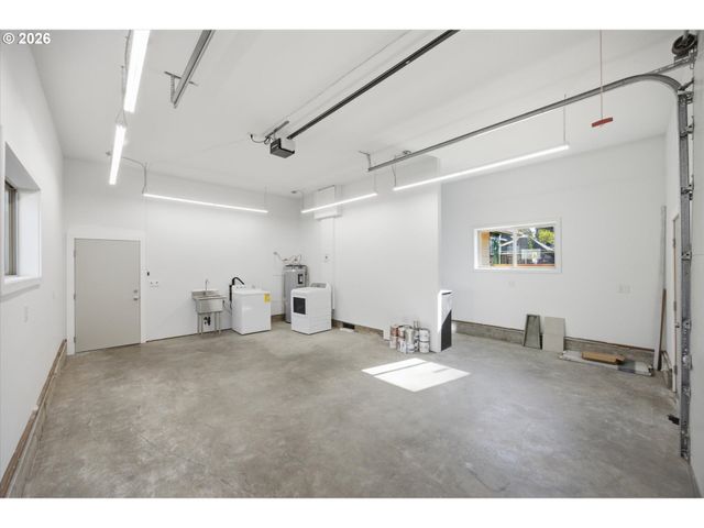 9234 N CENTRAL St, Portland, OR 97203