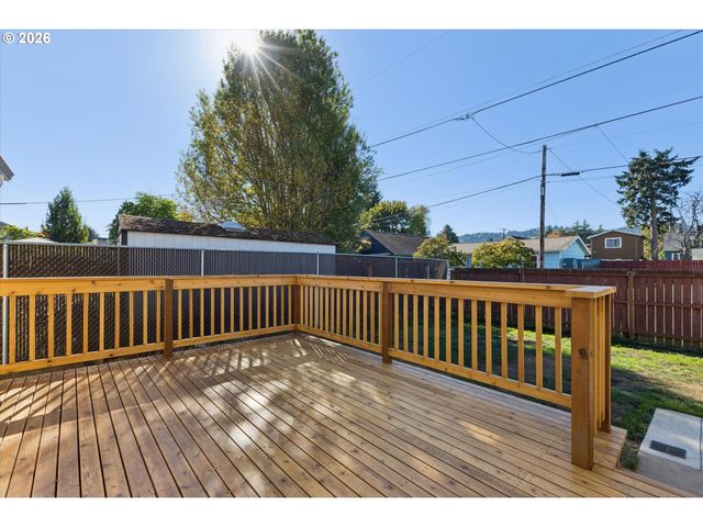 9234 N CENTRAL St, Portland, OR 97203