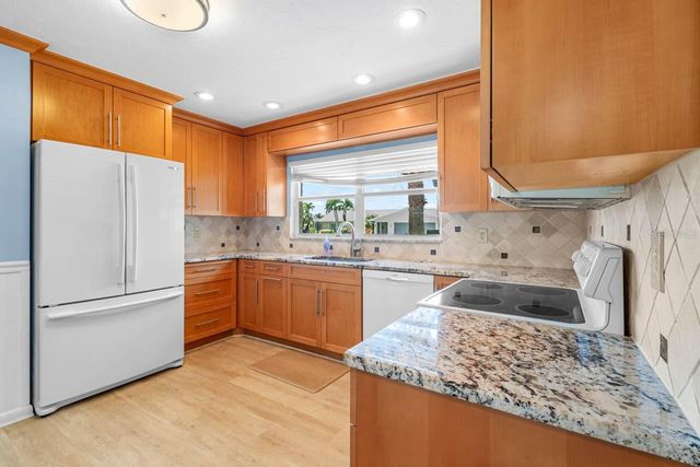 4503 CORAL LAKE DRIVE, Bradenton, FL 34210