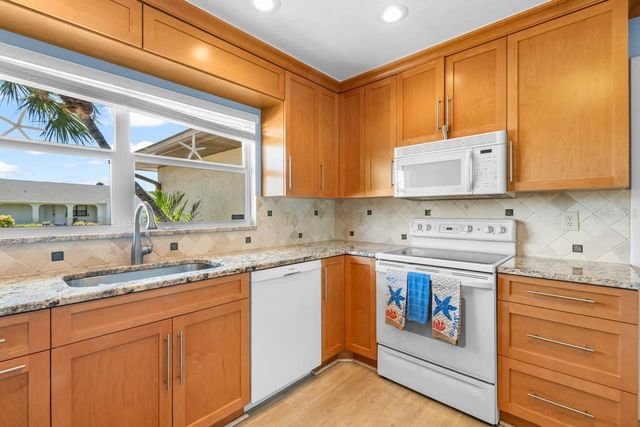 4503 CORAL LAKE DRIVE, Bradenton, FL 34210