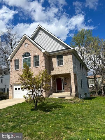 6930 WESTLAWN DR, Falls Church, VA 22042