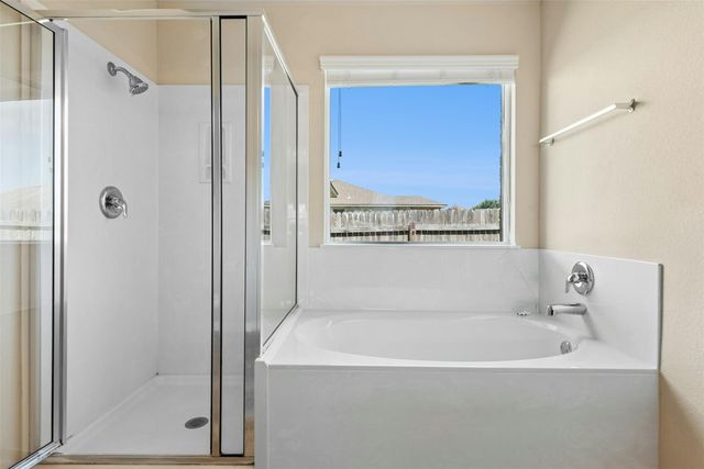 207 Wild Cat DR, Bastrop, TX 78602