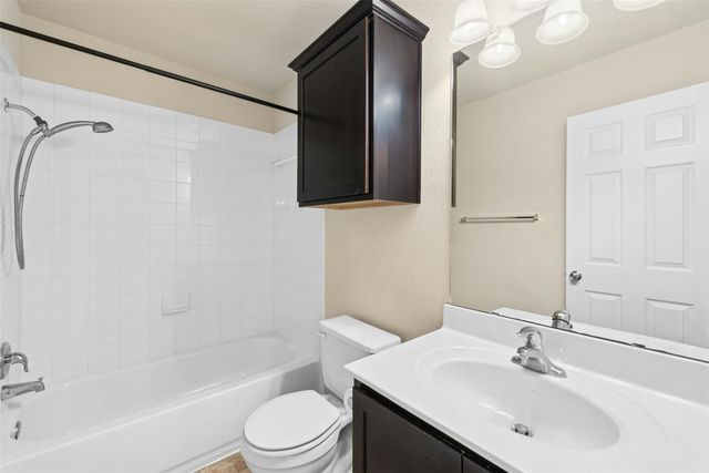207 Wild Cat DR, Bastrop, TX 78602