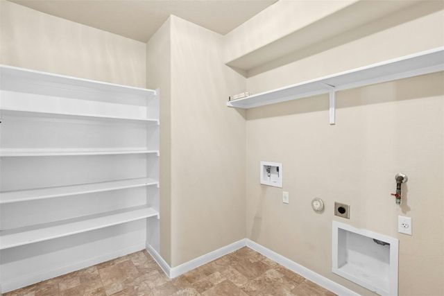207 Wild Cat DR, Bastrop, TX 78602