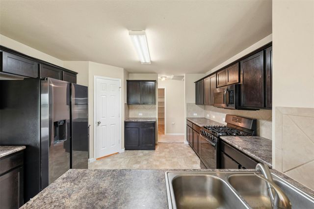 207 Wild Cat DR, Bastrop, TX 78602