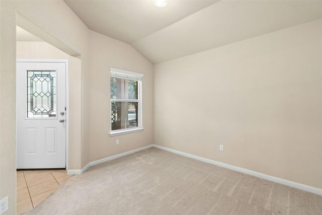 207 Wild Cat DR, Bastrop, TX 78602