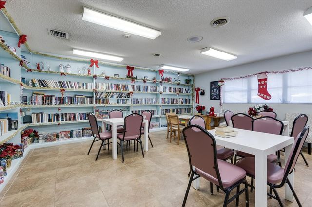 7887 Golf Cir Dr 106, Margate, FL 33063