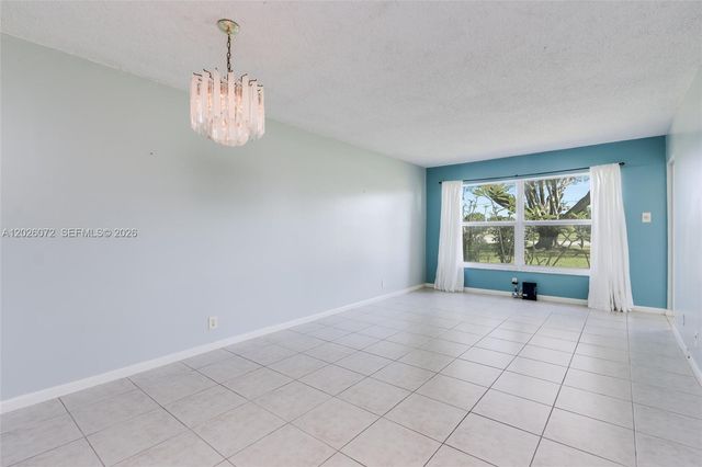7887 Golf Cir Dr 106, Margate, FL 33063