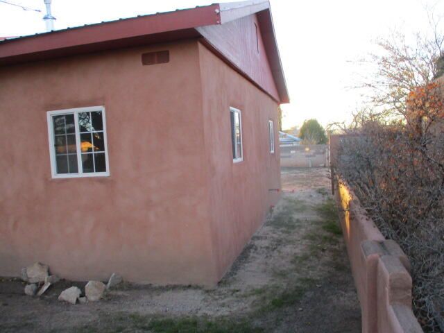 347 62nd Street NW, Albuquerque, NM 87105