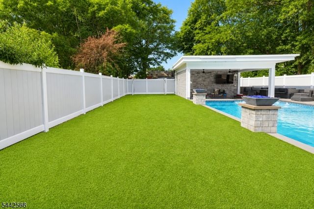 141 Coeyman Ave, Nutley Twp., NJ 07110