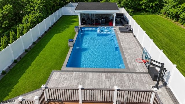 141 Coeyman Ave, Nutley Twp., NJ 07110