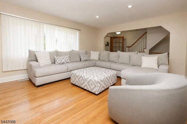141 Coeyman Ave, Nutley Twp., NJ 07110