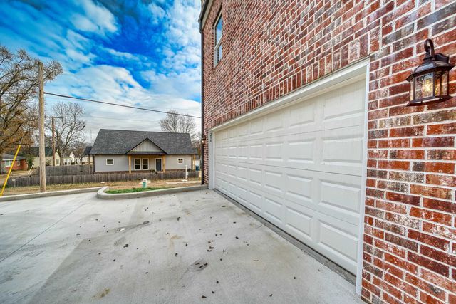 296 E WASHINGTON AVE, Covington, TN 38019