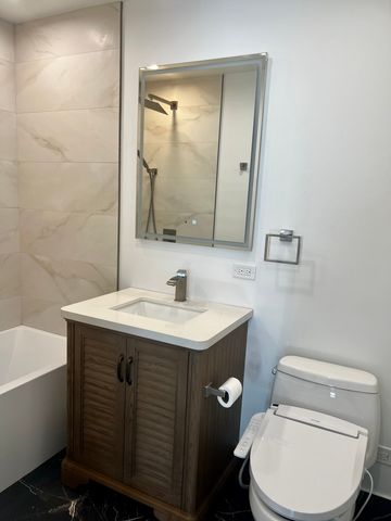8553 W Foster Avenue 1, Chicago, IL 60656