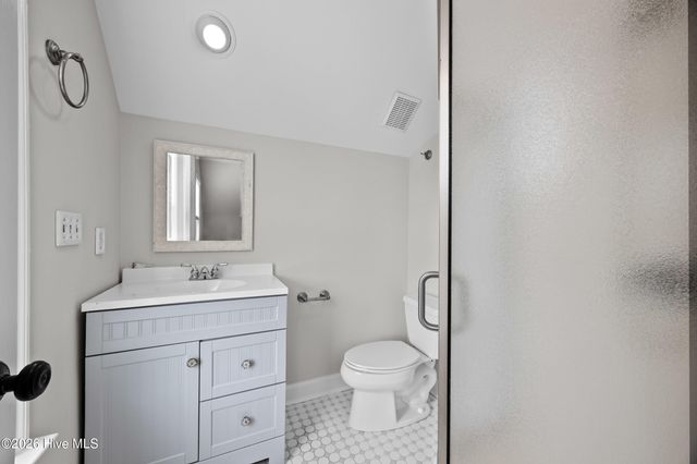 8915 Shipwatch Drive, Wilmington, NC 28412