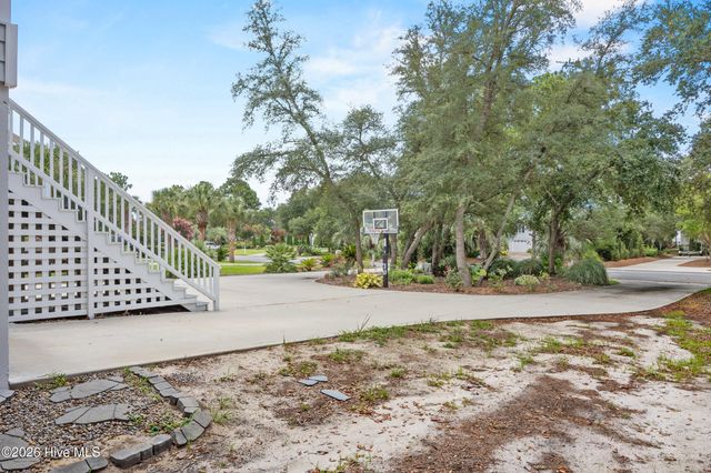 8915 Shipwatch Drive, Wilmington, NC 28412