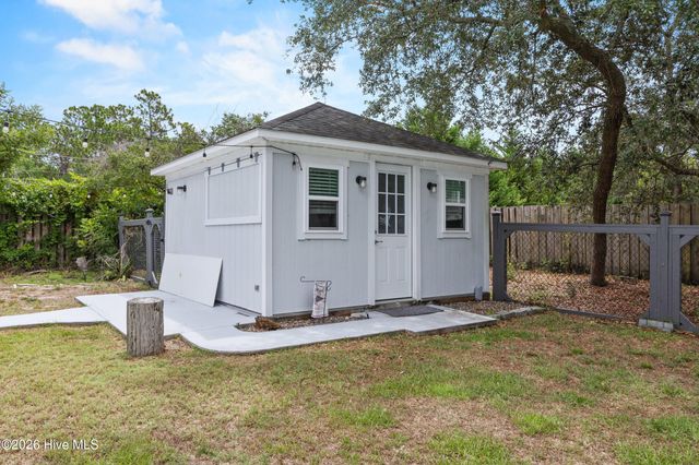 8915 Shipwatch Drive, Wilmington, NC 28412