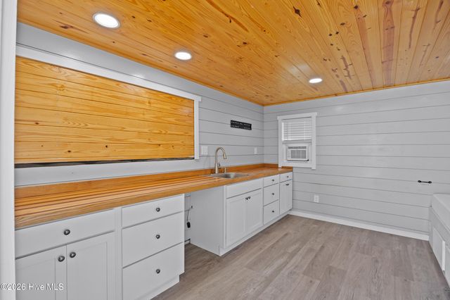 8915 Shipwatch Drive, Wilmington, NC 28412