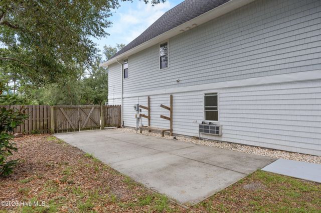 8915 Shipwatch Drive, Wilmington, NC 28412