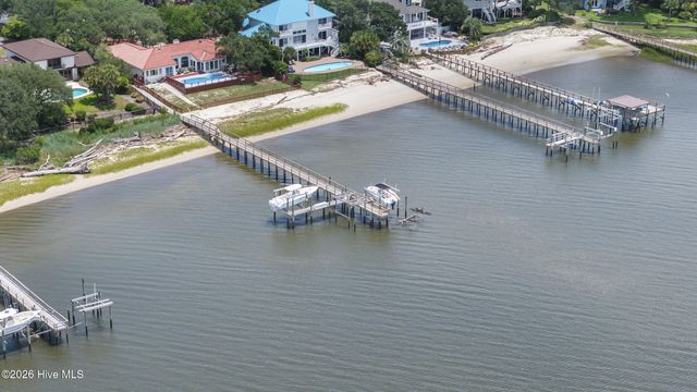 8915 Shipwatch Drive, Wilmington, NC 28412