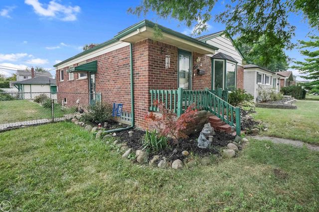 578 Belton Street, Garden City, MI 48135